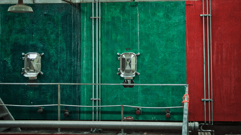 シャトー・ペイボンオムのセラーに設置されたコンクリートタンク