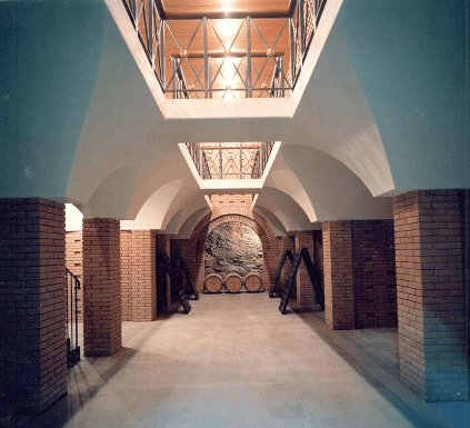 モンジョ・コンパニョーニのセラー モンジョ・コンパニョーニのセラー