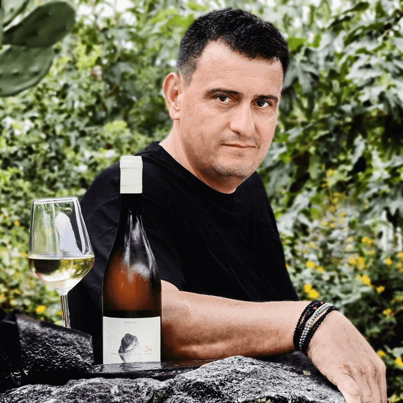 アーティミス・カラモレゴスワイナリーのワイン製作者