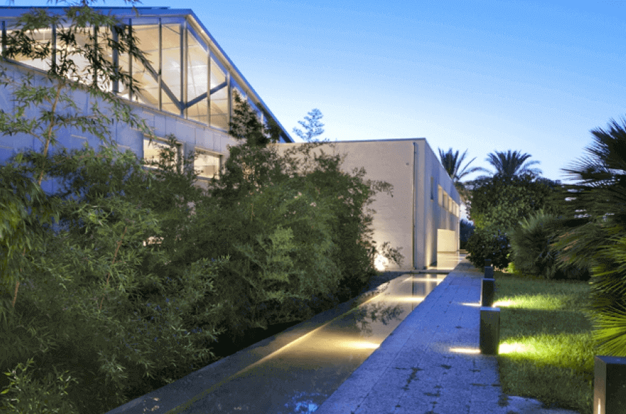 クズマーノ 本社 パルティニコ