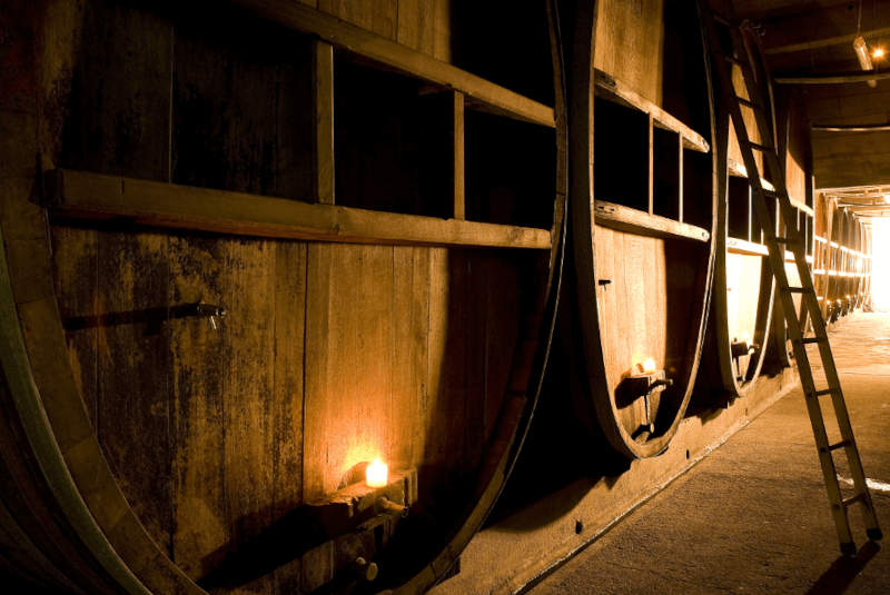 ワーゼンヴァイラーのワインハウスのワインセラー