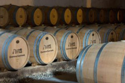 シャトー・カステラのバリック熟成庫にて シャトー・カステラのバリック熟成庫にて