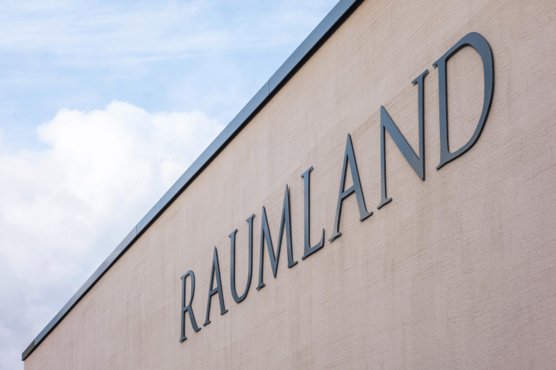 新ヴィノテークへのレタリング