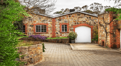 ヘンチク・ワイナリーの一角を占める ヘンチク・ワイナリーの一角を占める