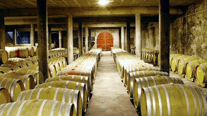 ラテガンの地下室にて ラテガンの地下室にて