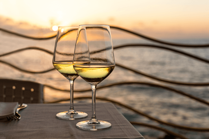 シチリア前のワイングラス