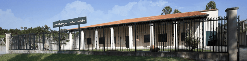 アデガ・バルデスのマナーハウス