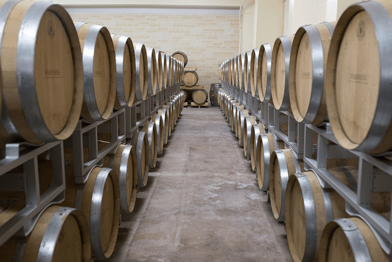 ルカレッリ社のワインはここで熟成されます。