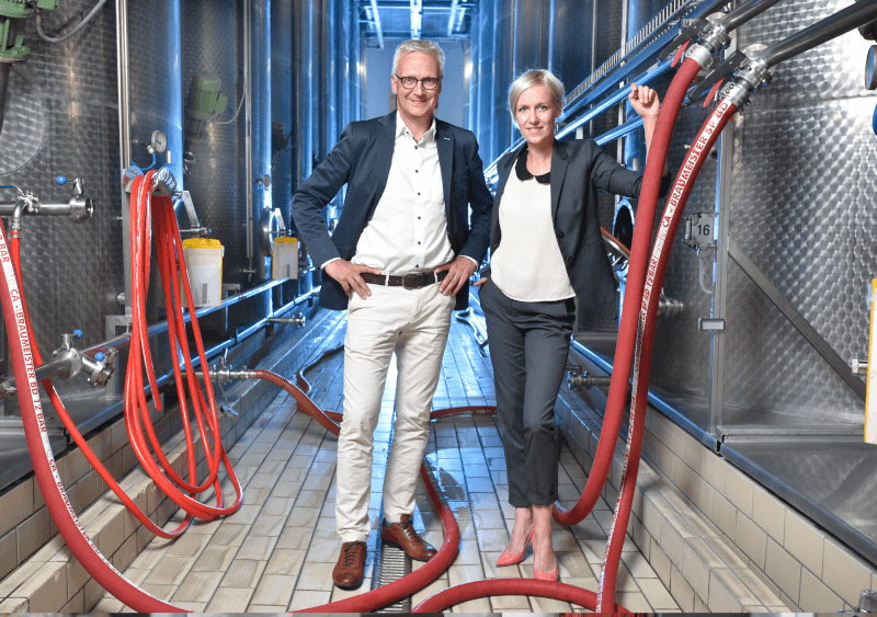 マネージングディレクター Alexandra Demuth、Klaus Demuth マネージングディレクター Alexandra Demuth、Klaus Demuth