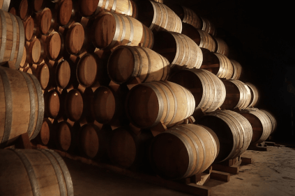 キャスタグナーのセラーにて