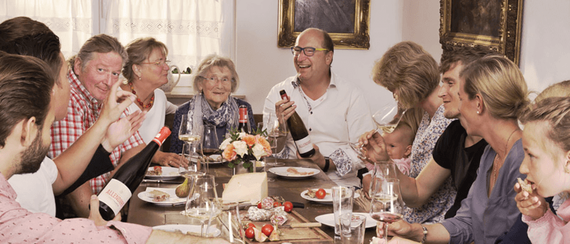 アレンドルフ家の家族そろっての食卓