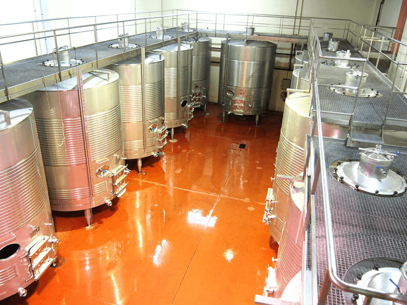 発酵が行われるタンクから...。 発酵が行われるタンクから...。