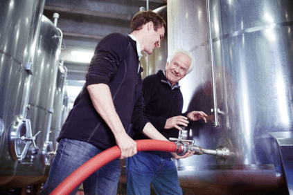 ハインリッヒ・フォルマーの地下室にて